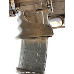 AR15 Tactical Mag Well Grip